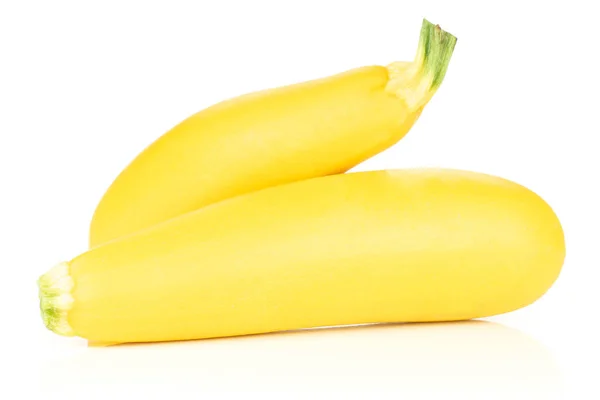 Gruppe Von Zwei Ganzen Rohen Gelben Zucchini Isoliert Auf Weiß — Stockfoto