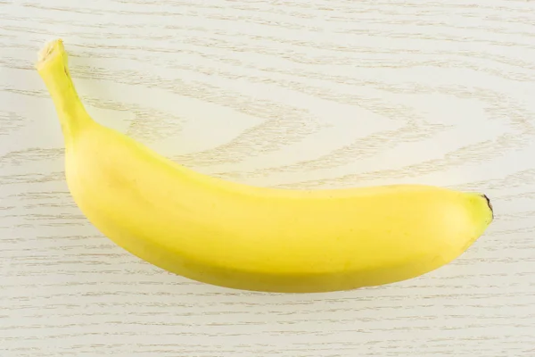 One Whole Fresh Yellow Banana Flatlay Grey Wood — Stock Photo, Image