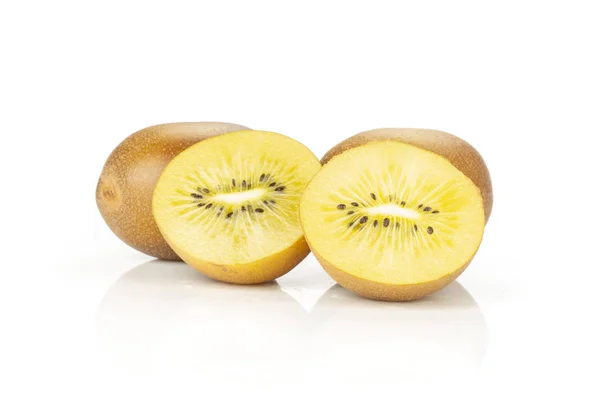 Group Two Whole Two Halves Fresh Golden Brown Kiwi Fruit — Stock Photo, Image