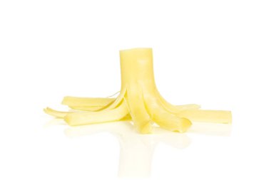 Füme slovak dize peynir sopa kalın parça döküntüleri beyaz arka plan üzerinde izole tek parça