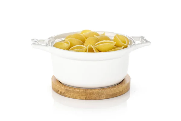 Sacco Pasta Cruda Gialla Intera Conchiglie Varietà Uno Stewpan Ceramica — Foto Stock