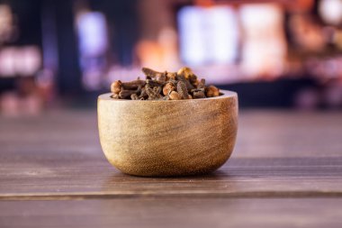 Küçük kuru karanfil baharat ile Restoran