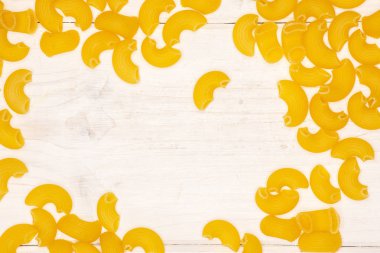 Pişmemiş makarna boru rigate gri Wood