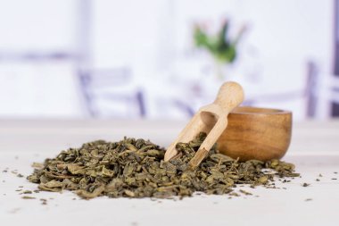 Kırmızı lale ile yeşil çay Makinası