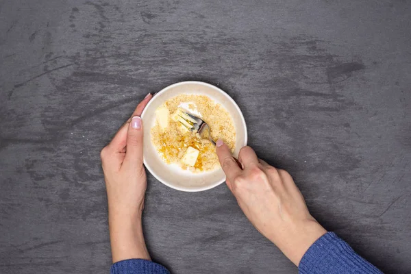 Receta sin hornear pastel de queso en piedra gris —  Fotos de Stock