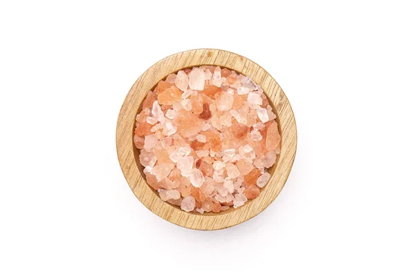 Розовые гималайские кристаллы соли, изолированные на белом — стоковое фото