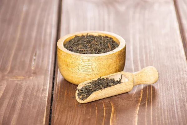 Siyah çay earl kahverengi ahşap üzerine gri — Stok fotoğraf
