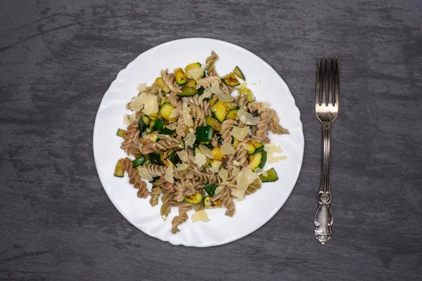 Düdük makarna kabak gri taş ile