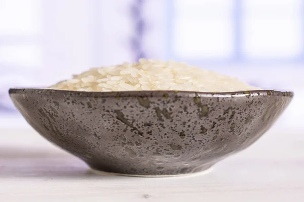 Arroz de jazmín blanco con ventana azul — Foto de Stock