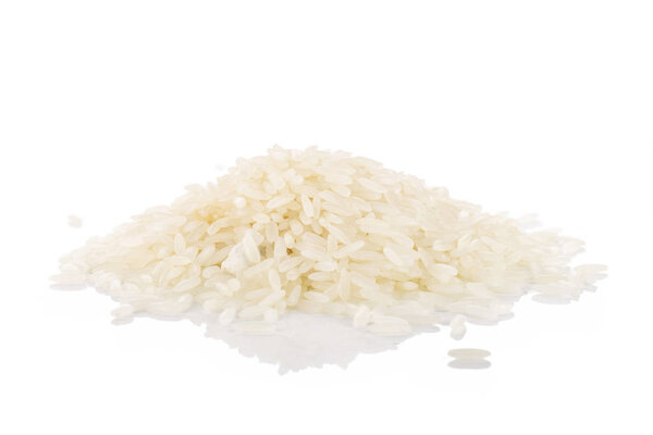 Белый жасминовый рис, изолированный на белом
