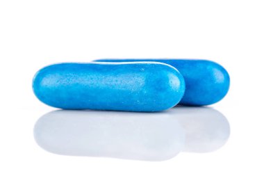 Meyan kökü tatlı comfit beyaz izole