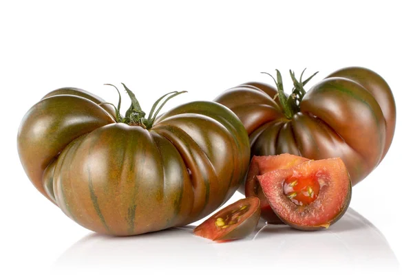 Frische dunkle Tomatenprimora isoliert auf weiß — Stockfoto