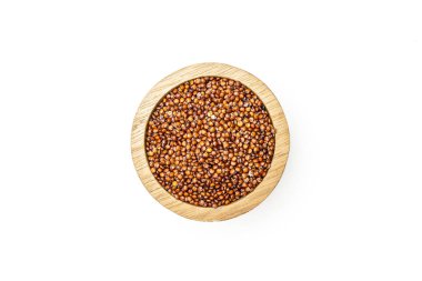 Kırmızı Quinoa tohumları beyaz izole
