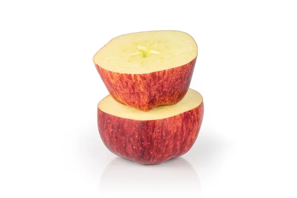 Apfelrot köstlich isoliert auf weiß — Stockfoto