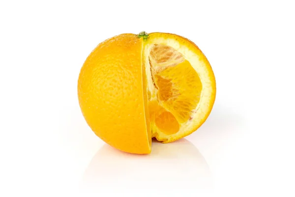 Sladká oranžová izolovaná na bílém — Stock fotografie