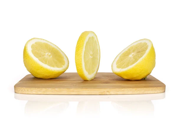 Friss sárga citrom izolált fehér — Stock Fotó