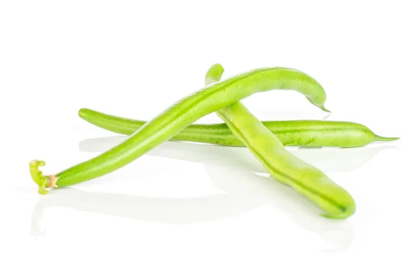 흰색에 분리 된 신선한 녹색 콩 — 스톡 사진