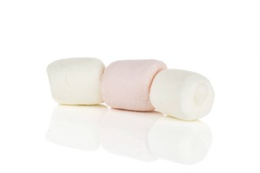 Tatlı kabarık marshmallow beyaz izole