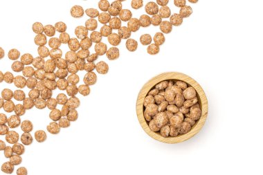 Choco topları tahıl beyaz izole