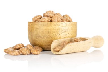 Choco topları tahıl beyaz izole