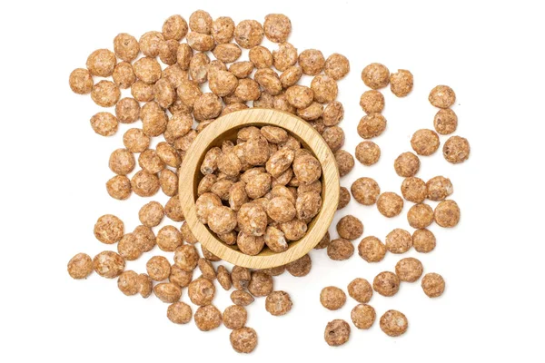 Choco topları tahıl beyaz izole