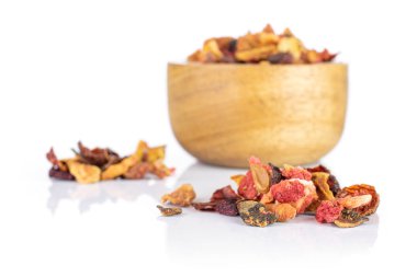 Lavander çilek çayı beyaz izole