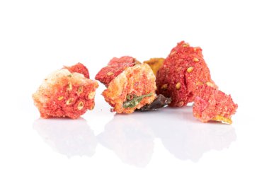 Lavander çilek çayı beyaz izole