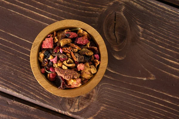 Kahverengi ahşap lavander çilek çay