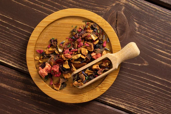 Kahverengi ahşap lavander çilek çay