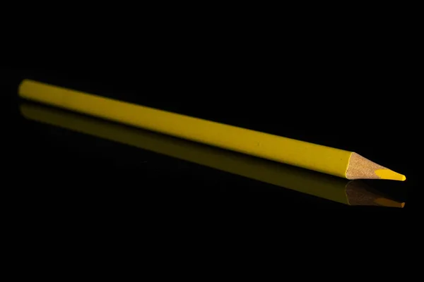 Siyah cam üzerine izole canlı renkli kalem — Stok fotoğraf