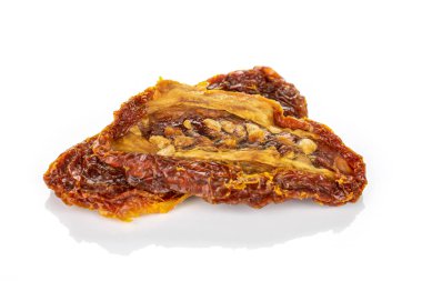 Kırmızı kurutulmuş domates beyaz izole