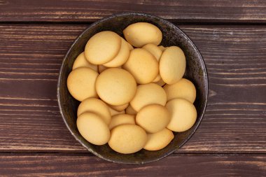 Kahverengi ahşap tatlı sünger bisküvi