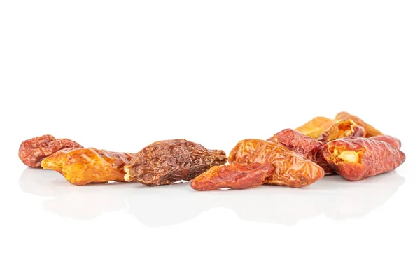 Suchy czerwony papryka Pepperoncino na białym tle — Zdjęcie stockowe