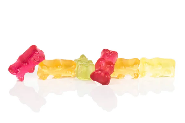 Bunte Gummibärchen isoliert auf weiß — Stockfoto