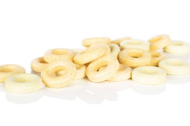 Soluk yuvarlak şekerler beyazda izole edilmiş