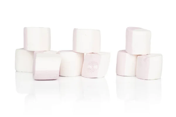 Marshmallow pastel doce isolado em branco — Fotografia de Stock