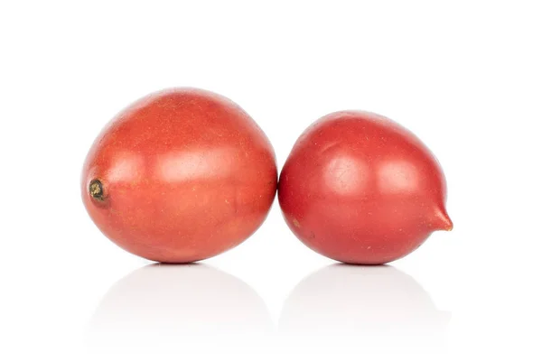 Färsk tomat de barao isolerad på vitt — Stockfoto