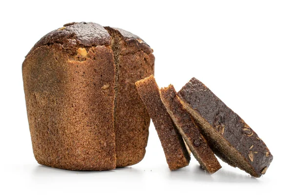 Свіжий запечений темний хліб ізольований на білому — стокове фото