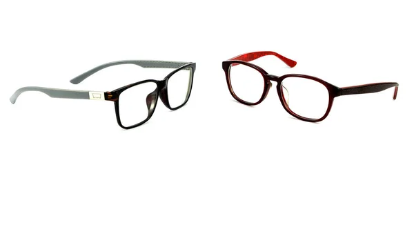 白い背景に分離された 2 つのメガネ — ストック写真
