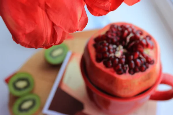 Morgenkonzept Gesunder Lebensstil Rote Flache Lage Frische Früchte Kiwi Granatapfel — Stockfoto