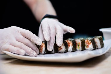 yemek yemek suşi kokteyller