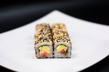 yemek yemek suşi kokteyl menüsü