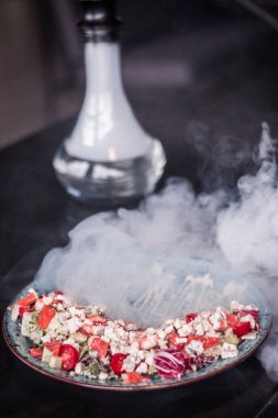 Menü salatası, nargile, duman, dinlenme, dinlenme, restoran kafe tabağı.