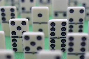 Domino arka plan parçaları