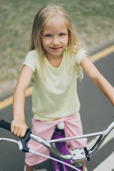 Bambino — Foto stock