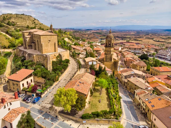 Labastida, una ciudad conocida por sus vinos y bodegas . Imagen de archivo