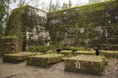 Wilczy Szaniec kwatera gwna Adolfa Hitlera. Gierloz.