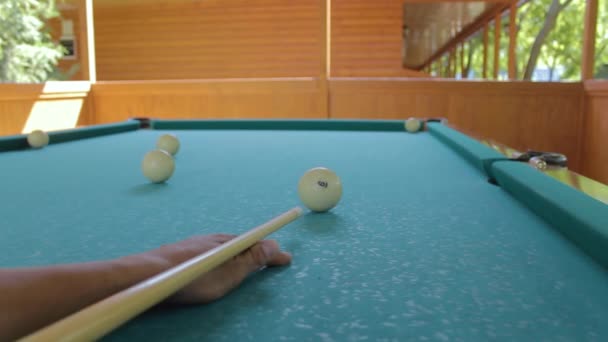 Oyuncu cep birinci şahıs bakış için topu iter olamaz — Stok video