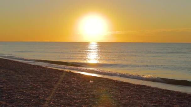 Wschód słońca nad morze panorama — Wideo stockowe