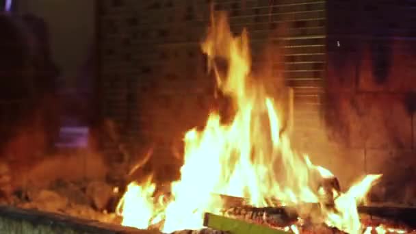 Allumage au charbon pour la cuisson de shashlik ou de légumes grillés 